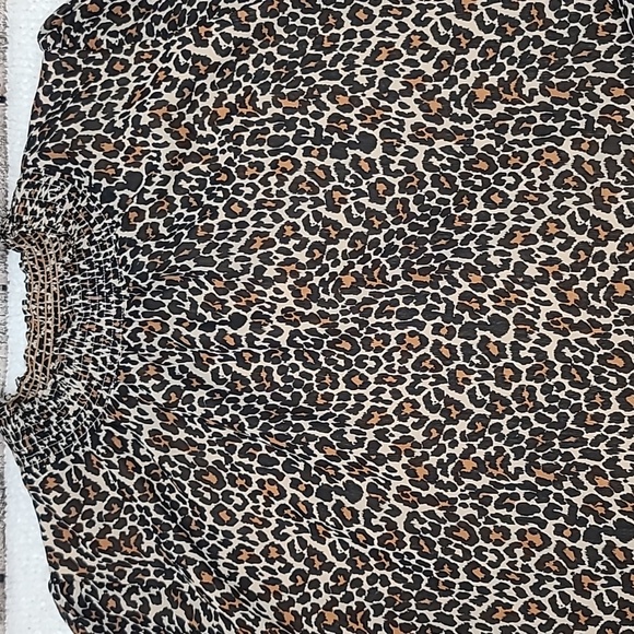 J Crew Long Sleeve Leopard Smocked Neck Shirt in Brown/Black - NWT - Picture 8 of 17